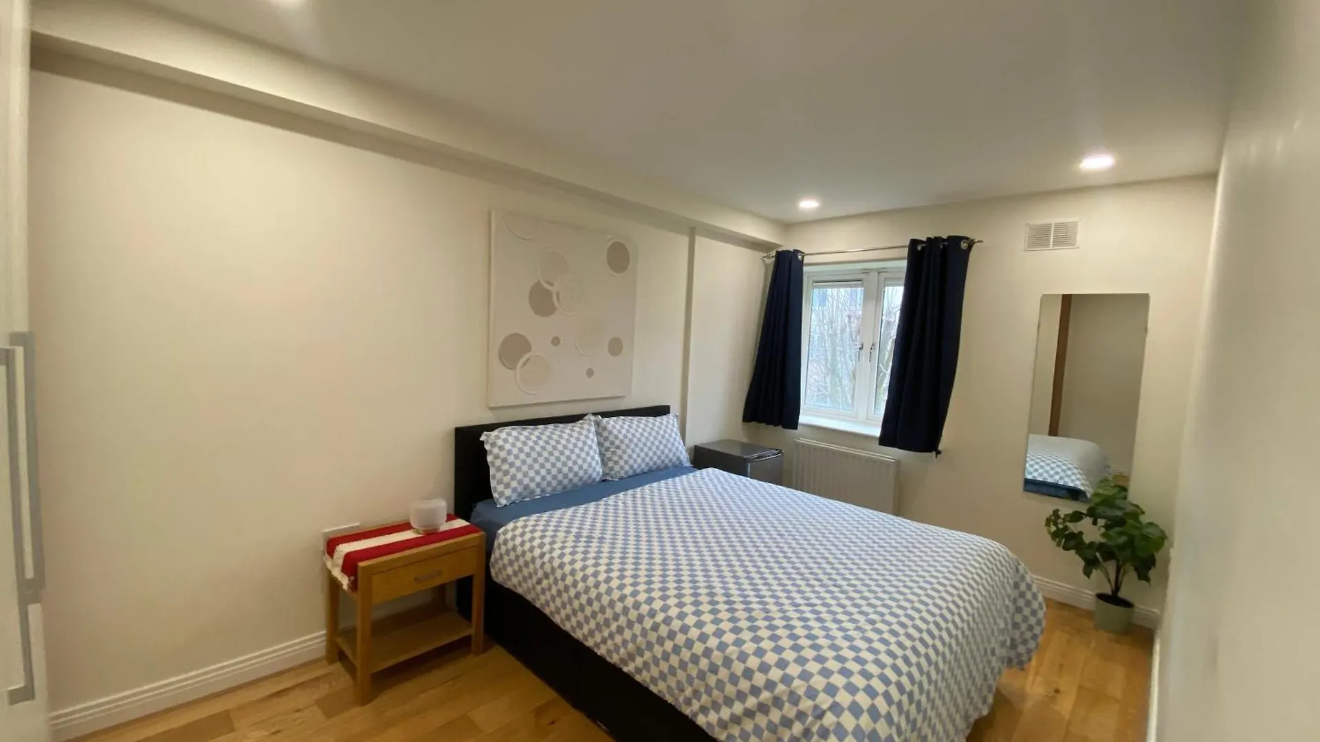 Cozy Room In Modern Apartment - Perfect Location location